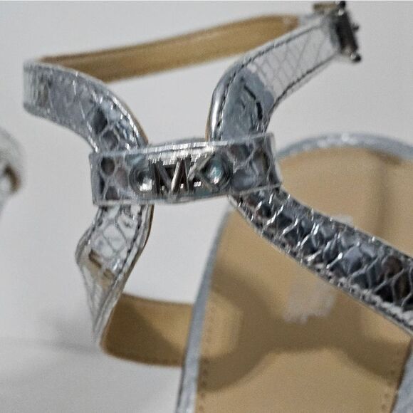 🔥Michael Kors Amara, platform style Stiletto heels. NIB-size 8.5🔥 - Picture 10 of 10